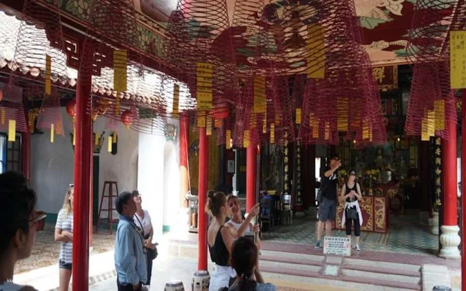 Hoi An City Guided Tour with Boat Ride and Lantern Release