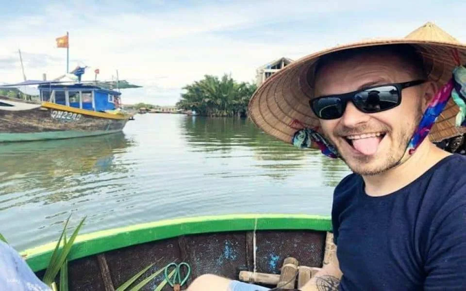 Hoi An City Guided Tour with Boat Ride and Lantern Release