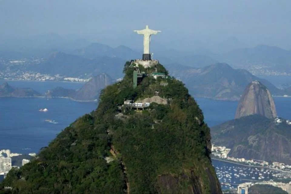 Sugarloaf, Selaron Steps and Christ Redeemer full-day tour with optional barbecue lunch