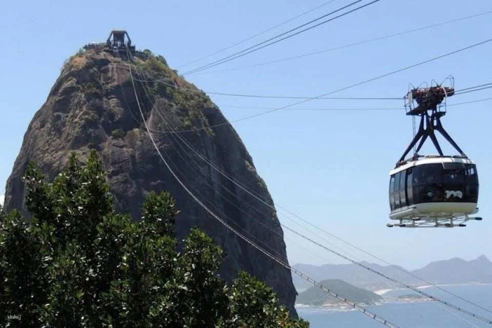 Sugarloaf, Selaron Steps and Christ Redeemer full-day tour with optional barbecue lunch