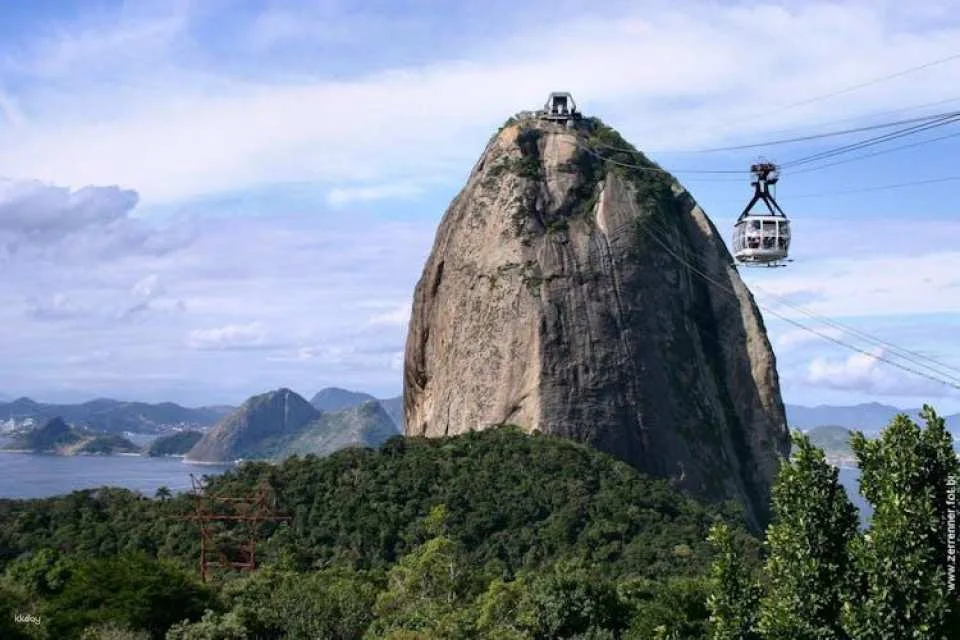 Sugarloaf, Selaron Steps and Christ Redeemer full-day tour with optional barbecue lunch