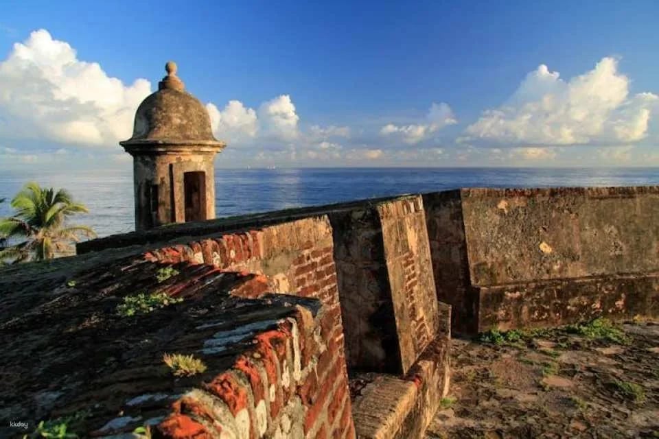 Self-guided walking audio tour of the old San Juan