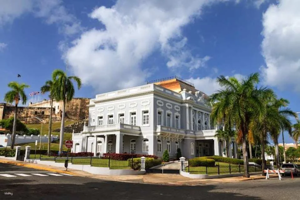 Self-guided walking audio tour of the old San Juan