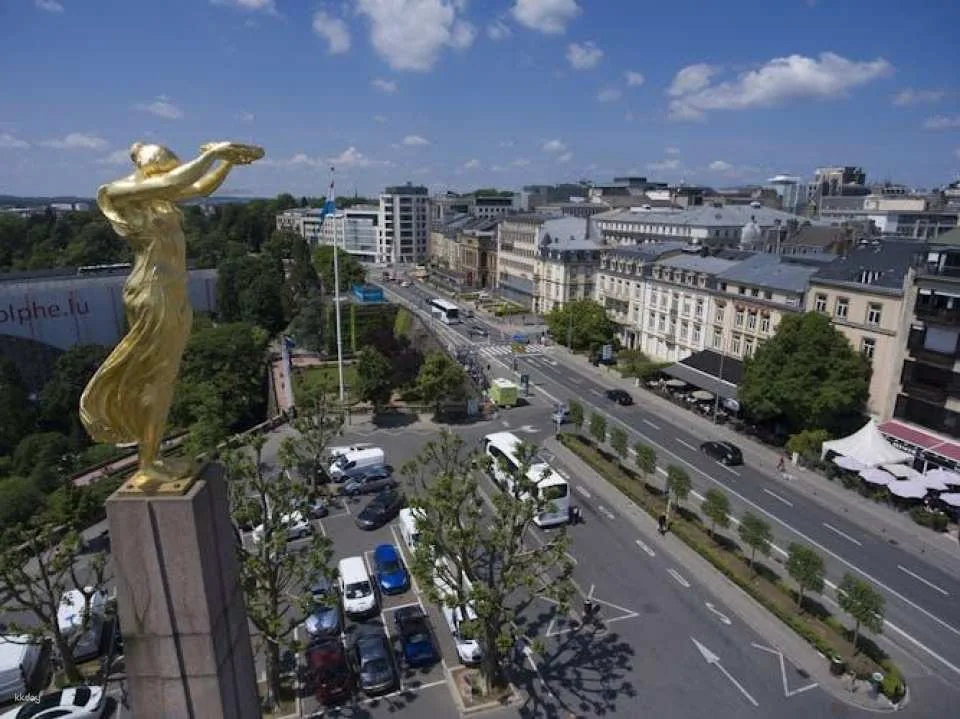 Guided walking tour in Luxembourg city