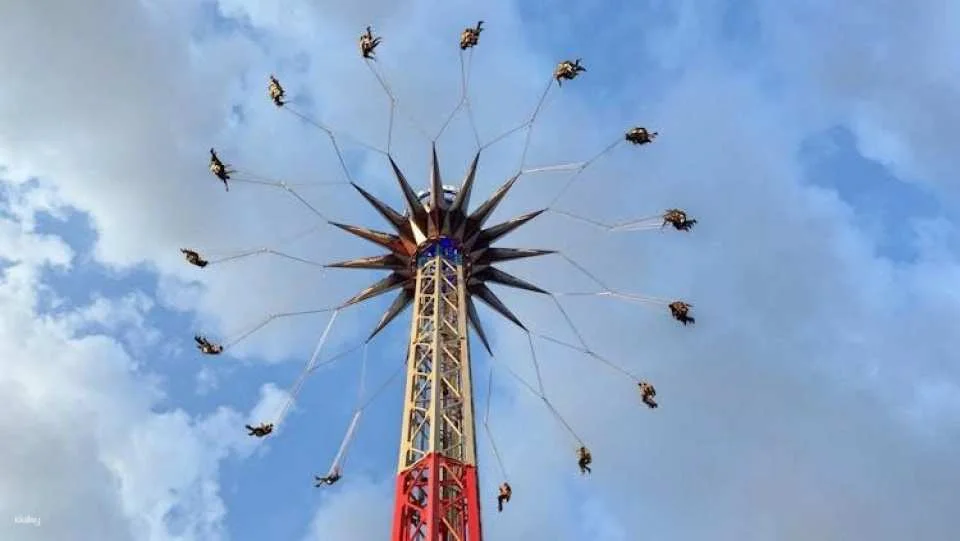 Six Flags Amusement Park tickets with private transfer