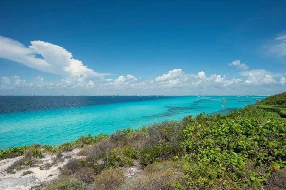 Isla Mujeres catamaran all-inclusive tour from Cancún