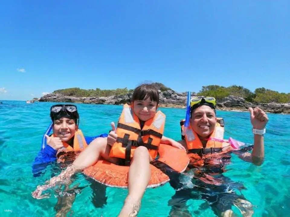 Isla Mujeres catamaran all-inclusive tour from Cancún