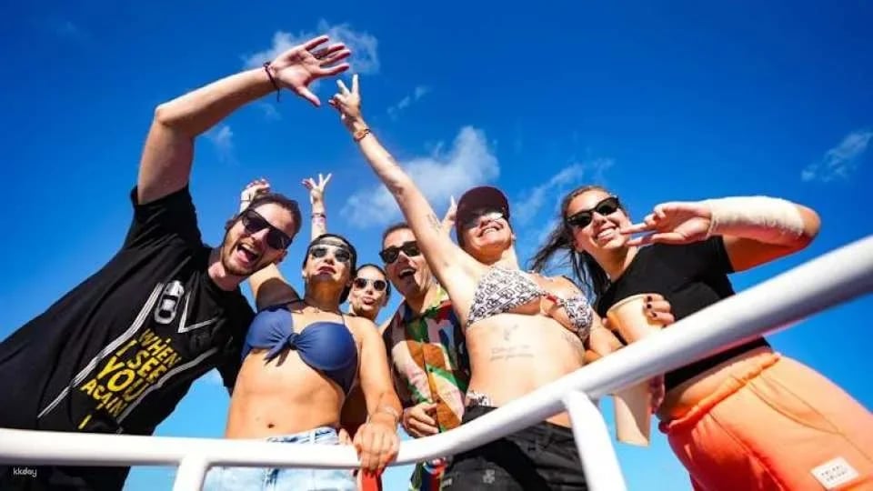 Isla Mujeres catamaran all-inclusive tour from Cancún