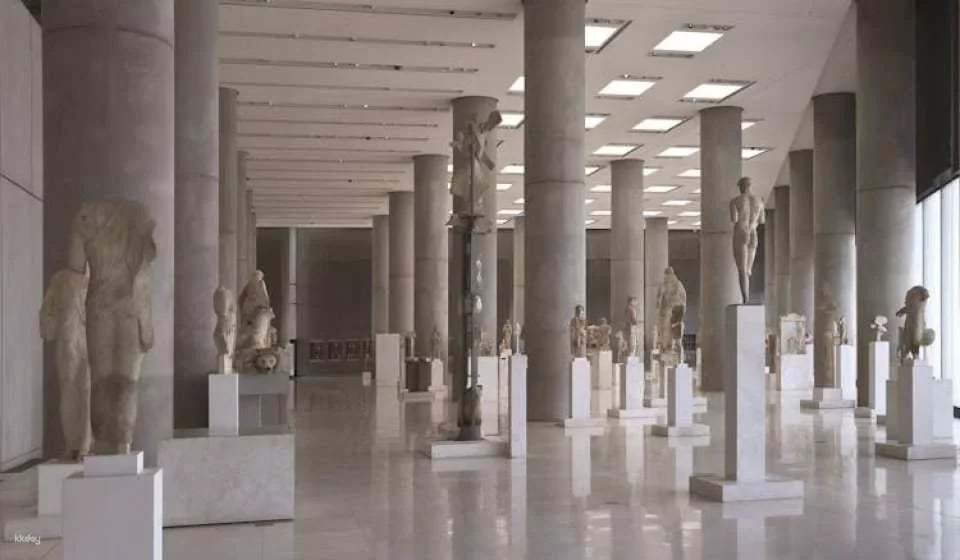 Acropolis Museum discovery private guided walking tour