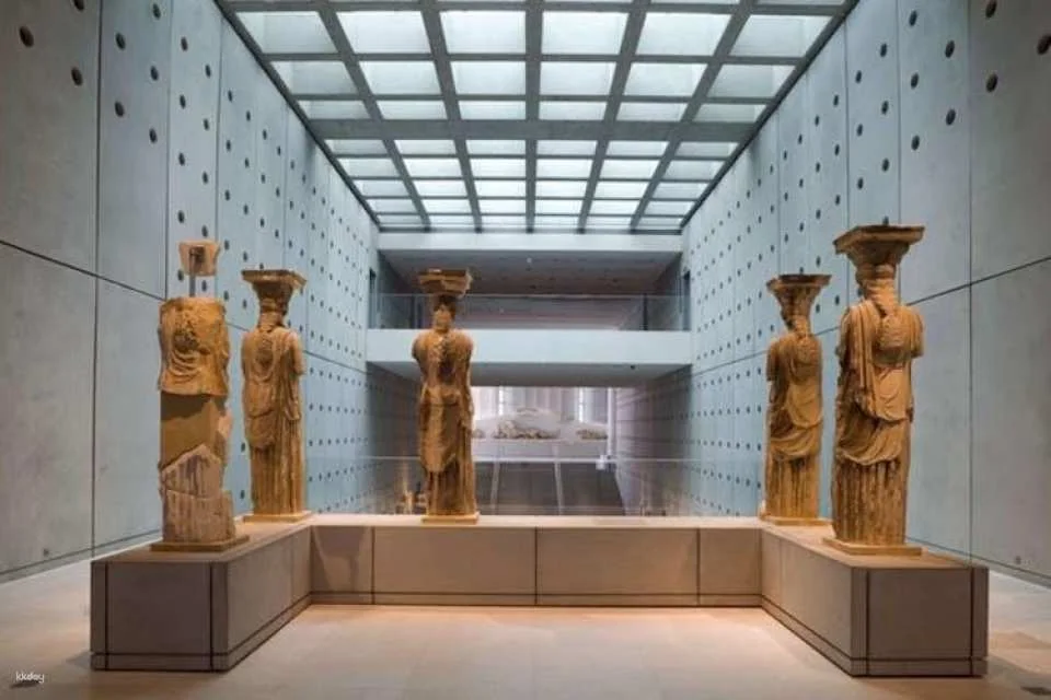 Acropolis Museum discovery private guided walking tour