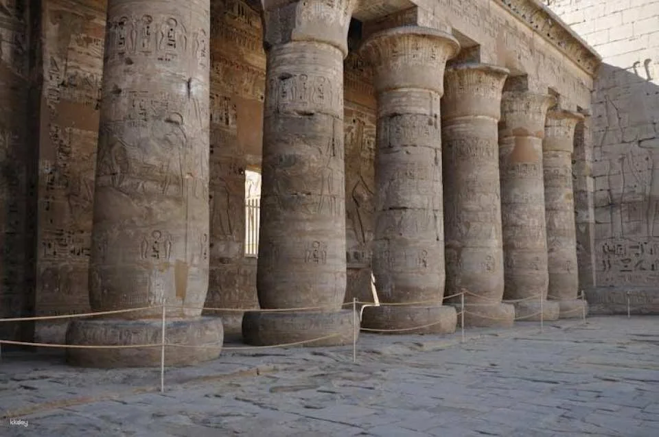 Guided tour of Valley of the Nobles, Medinat Habu and The Ramesseum from Luxor