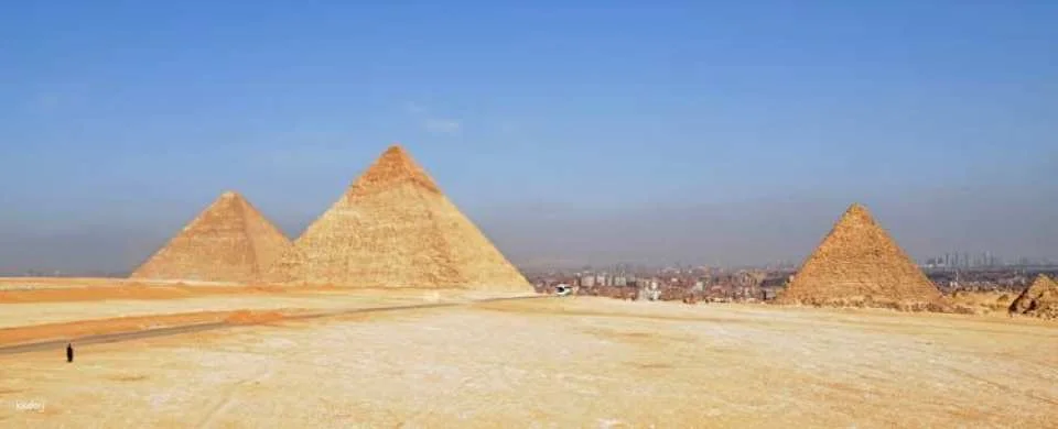 Full-day the Pyramids, Sphinx, Memphis, Saqara and Dahshour