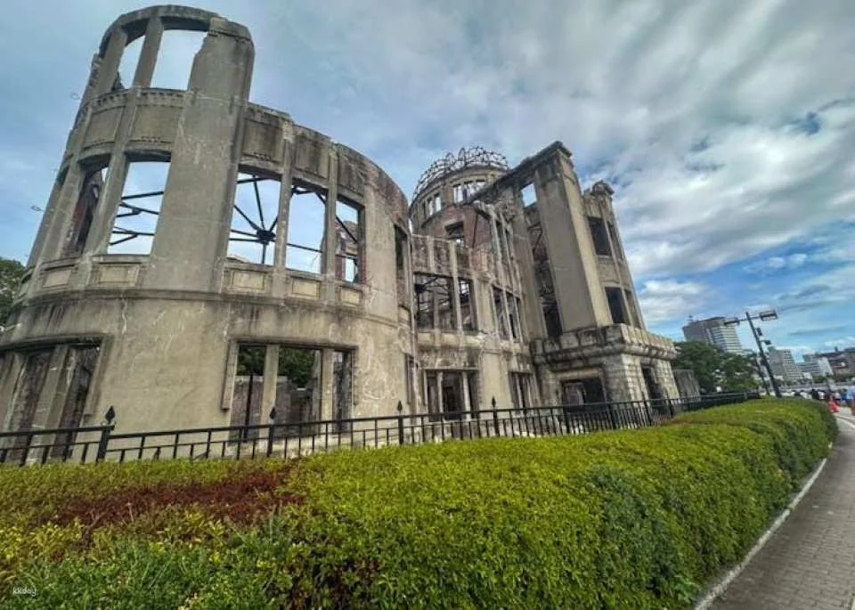 Day trip to Hiroshima and Miyajima by bullet train from Kyoto