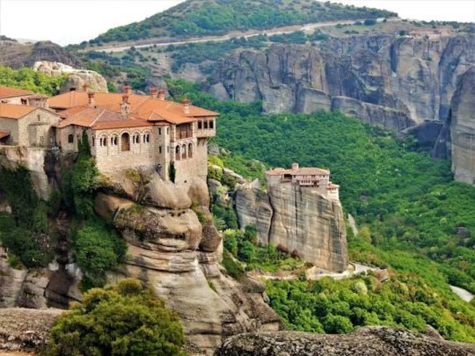 Meteora Monasteries full-day tour from Thessaloniki with local guide (619803)