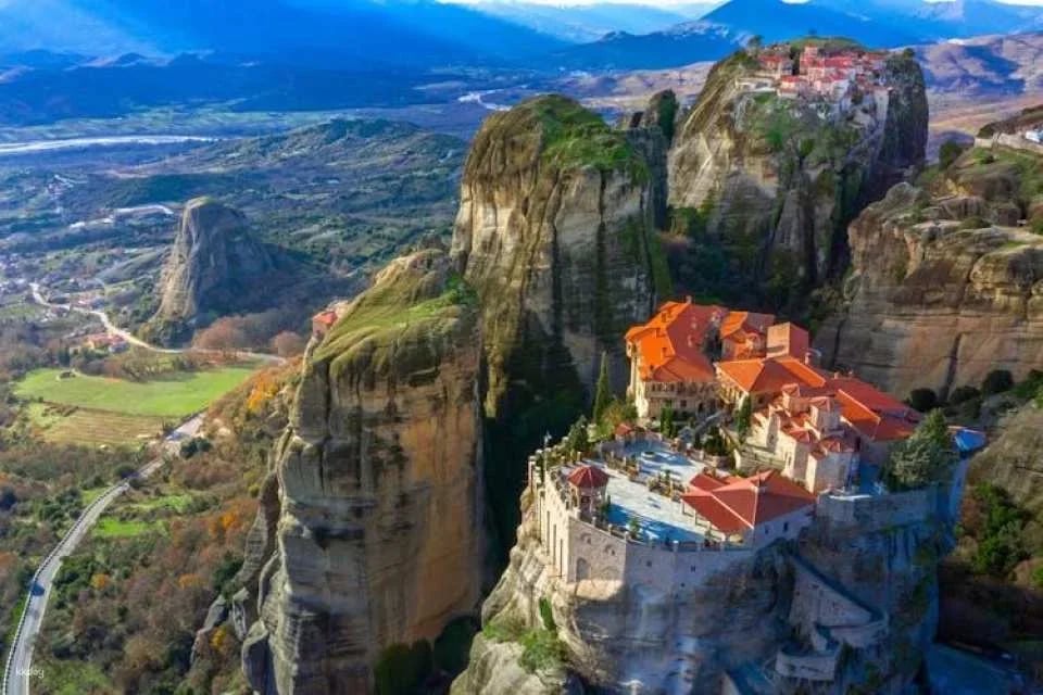 Meteora Monasteries full-day tour from Thessaloniki with local guide