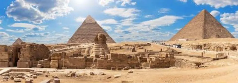 Giza Pyramids, Sphinx, and Egyptian Museum tour with lunch from Cairo