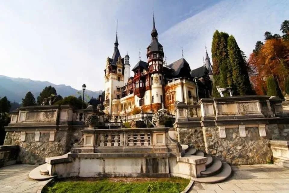 Bran Castle, Peles Castle and Brasov Guided Tour