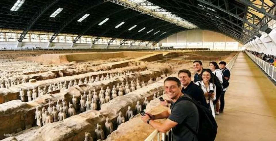 Xi'an Terracotta Army and Lishan Garden tour (619848)