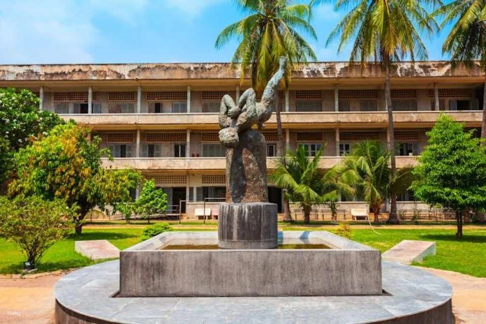 Full-day Phnompenh capital sightseeing tour