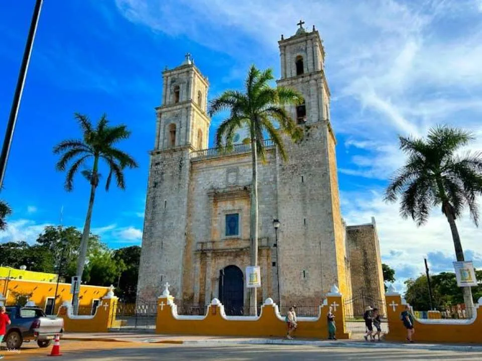 Chichen Itza and Valladolid tour with Cenote swim