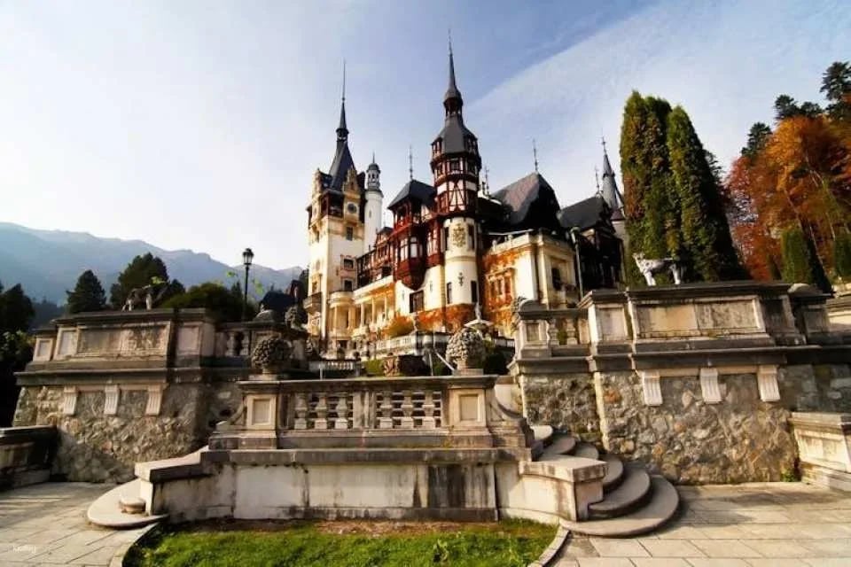 Bran Castle, Peles Castle and Brasov Full-Day Tour