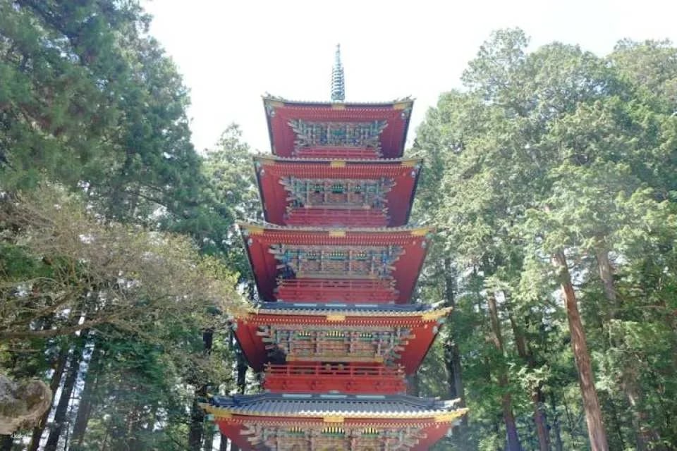 Nikko Toshogu Shrine and Kegon Waterfall Tour from Tokyo