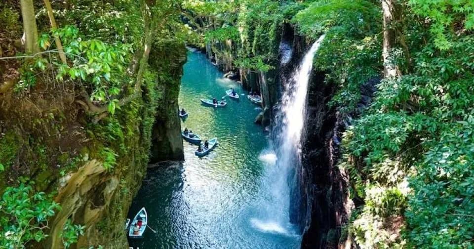 Miyazaki, Takachiho Gorge and Shrines guided tour from Fukuoka