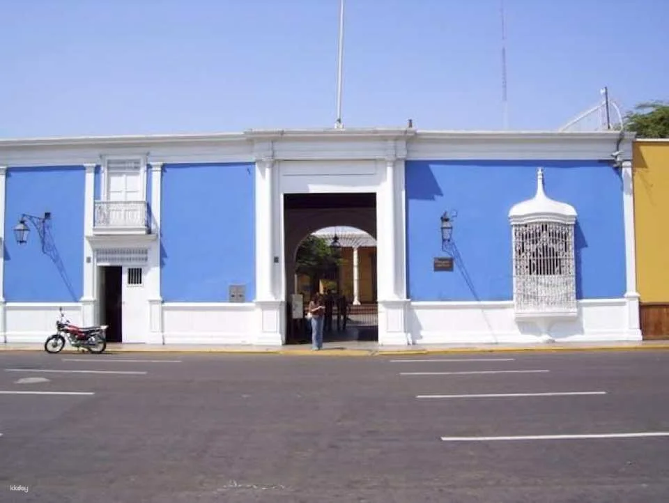 Half-Day Private Tour of Trujillo's History and Architecture