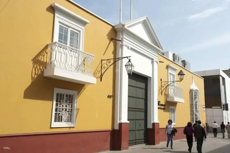 Half-Day Private Tour of Trujillo's History and Architecture
