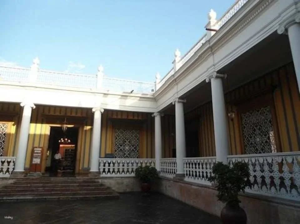Half-Day Private Tour of Trujillo's History and Architecture