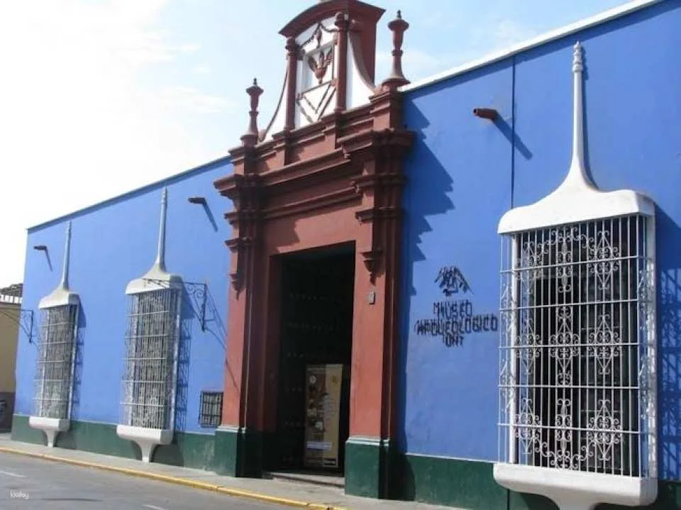 Half-Day Private Tour of Trujillo's History and Architecture