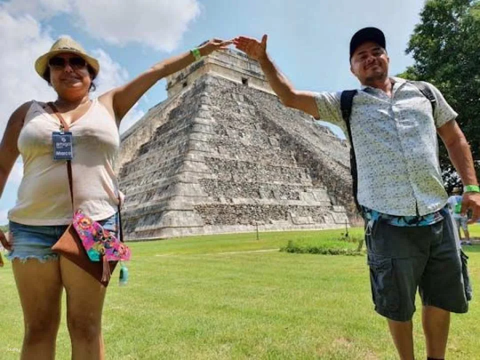 Chichen Itza on-site guided tour with certified local expert