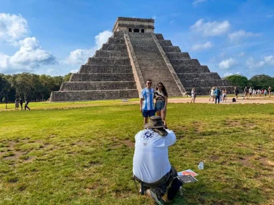 Chichen Itza on-site guided tour with certified local expert