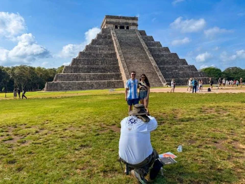 Chichen Itza on-site guided tour with certified local expert
