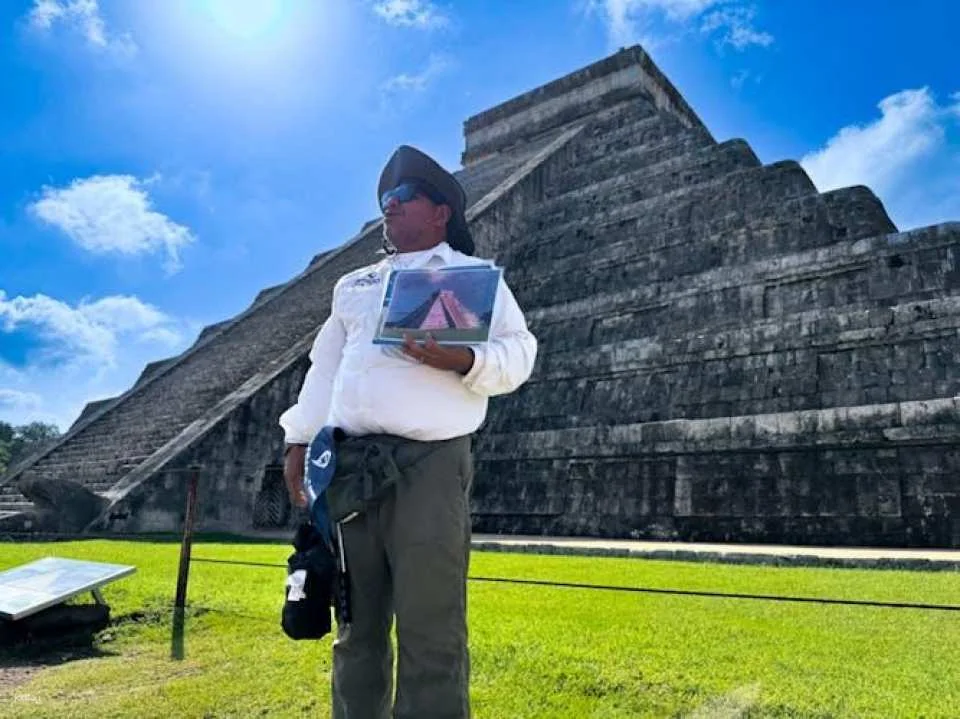 Chichen Itza on-site guided tour with certified local expert