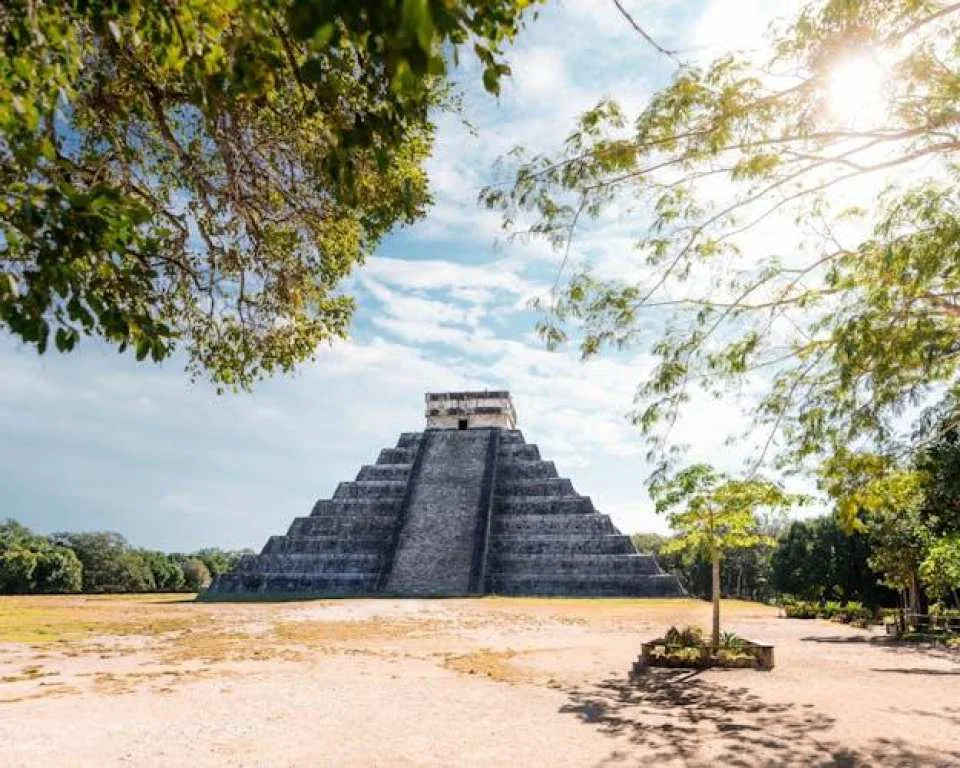 Chichen Itza on-site guided tour with certified local expert