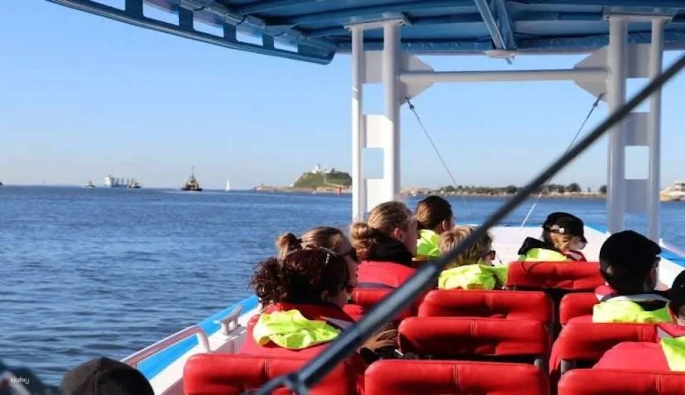 Hunter coastal adventure boat tour