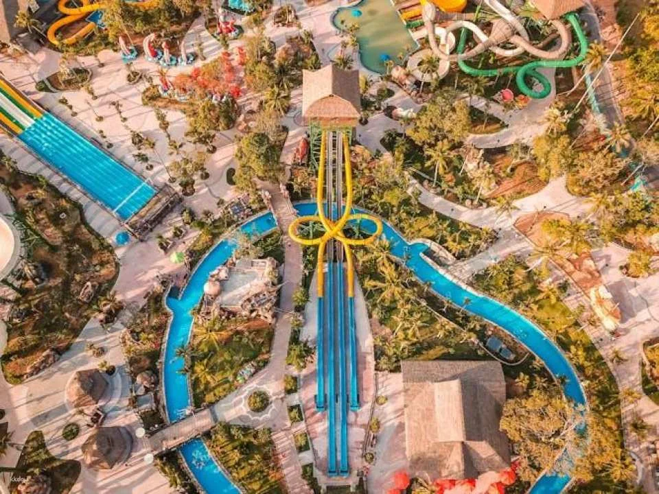 Hon Thom Cable Car and Aquatopia Water Park Entrance Ticket