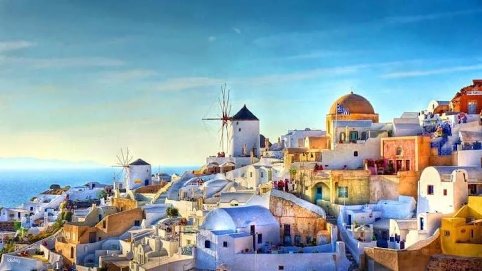 Santorini audio guide with TravelMate app
