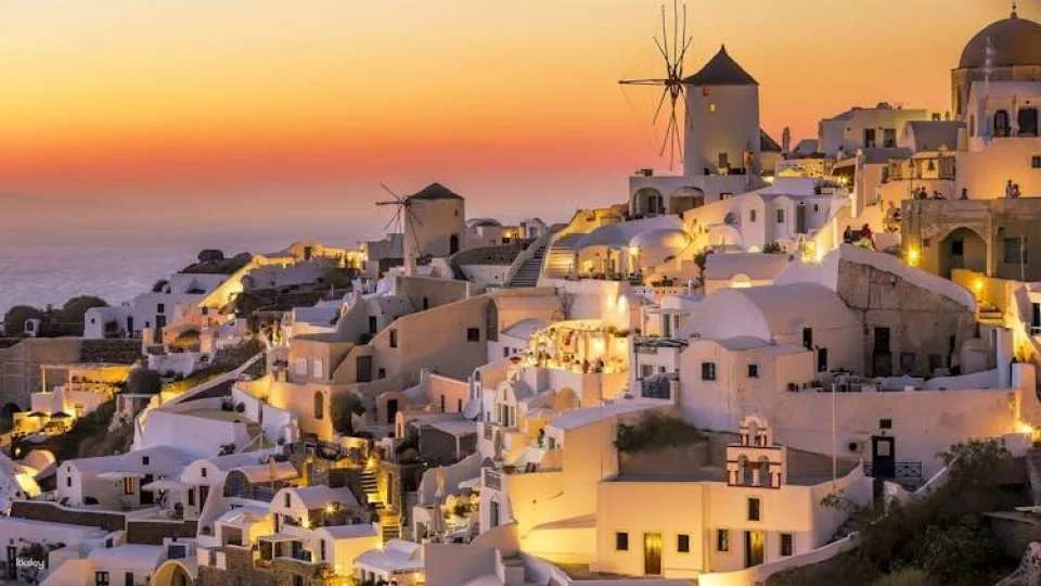 Santorini audio guide with TravelMate app