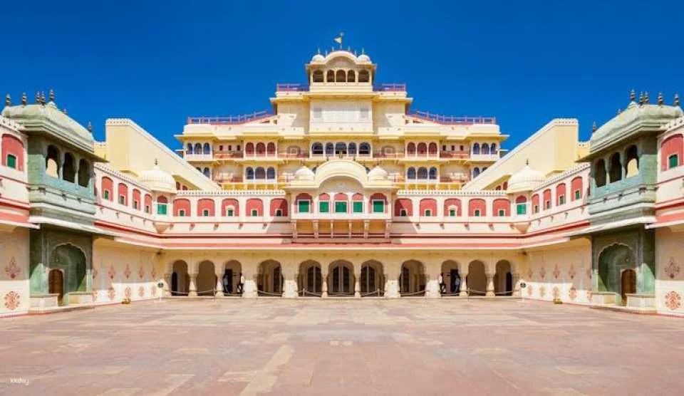 Jaipur city with the Amber Fort full-day private tour