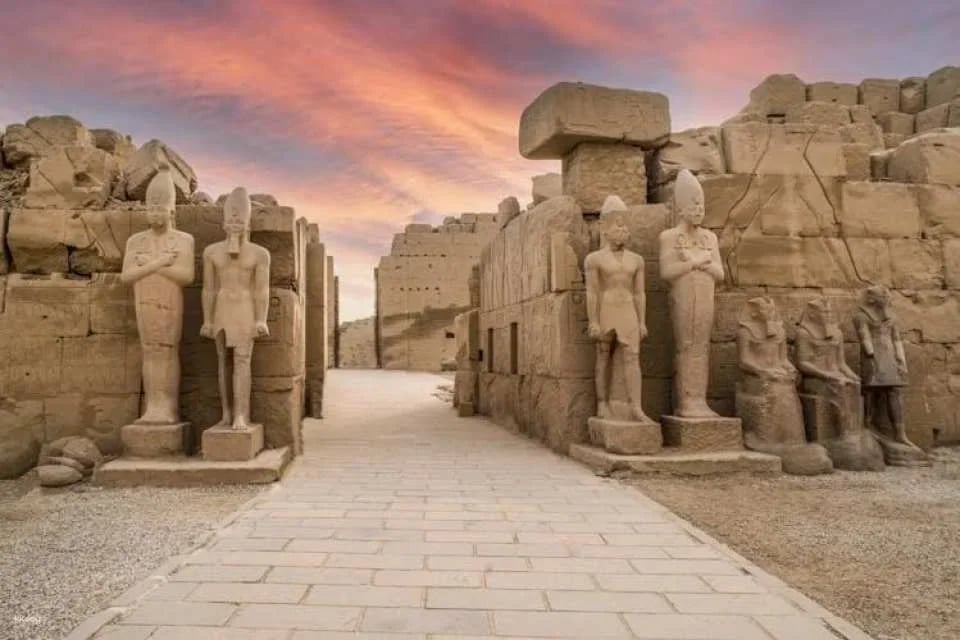Ancient city of Luxor guided tour with lunch from Hurghada