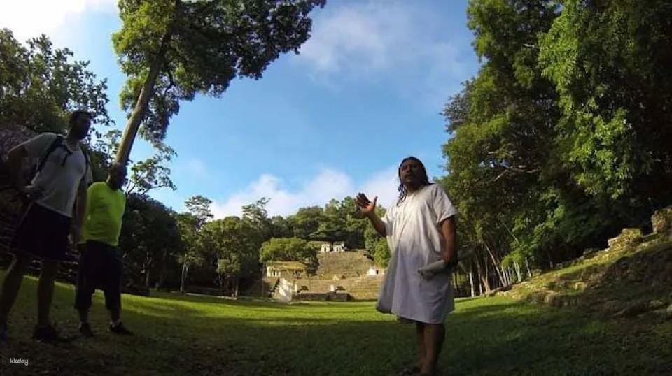Lacandona Jungle, Yaxchilan and Bonampak full-day guided tour from Palenque