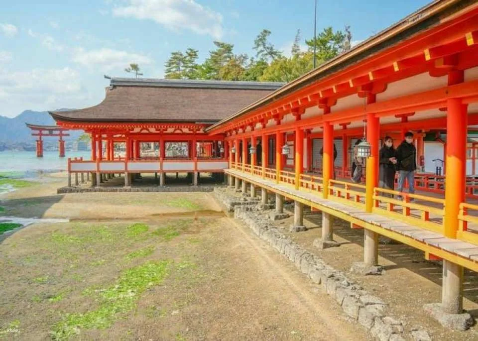 Day trip to Hiroshima and Miyajima by bullet train from Osaka