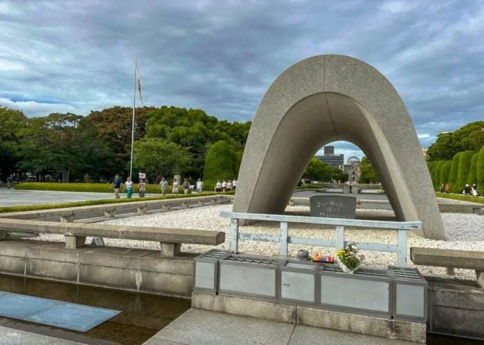 Day trip to Hiroshima and Miyajima by bullet train from Osaka