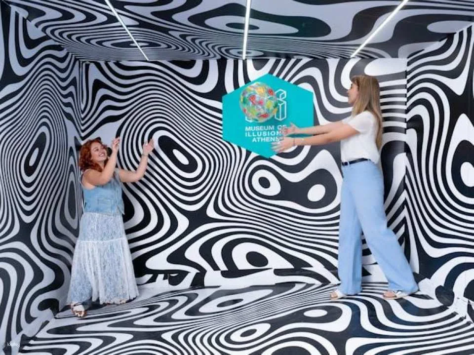Museum of Illusions Athens tickets