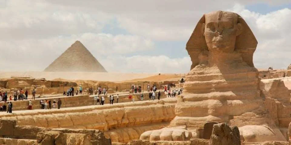 New Grand Museum with Giza Pyramids and Great Sphinx tour from Dahab