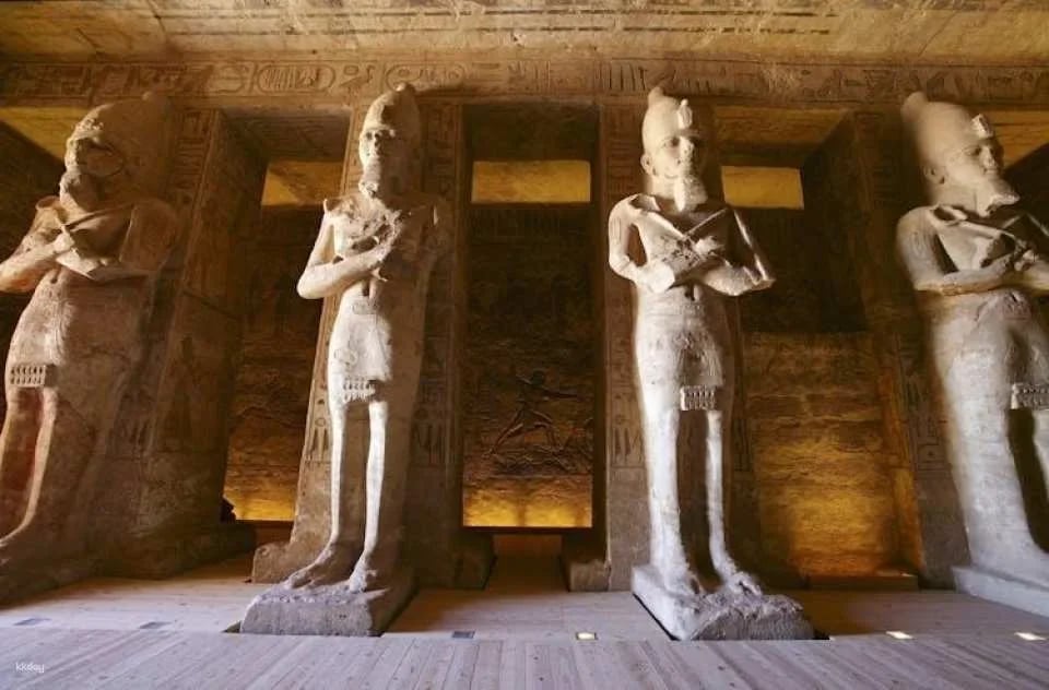 Guided Tour of Abu Simbel Temples from Aswan with Nubian Lunch