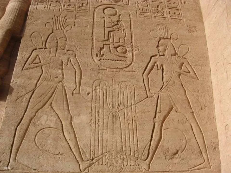 Guided Tour of Abu Simbel Temples from Aswan with Nubian Lunch