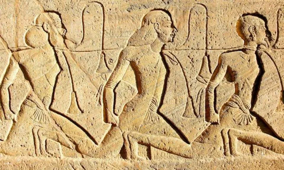 Guided Tour of Abu Simbel Temples from Aswan with Nubian Lunch